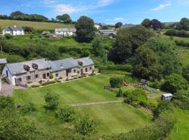 West Hollowcombe Farm Cottages - full site, hotel i Dulverton