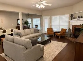 Jenks Oasis-5BR Near Tulsa and Premium Outlets