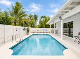 Luxury Villa with Heated Pool close to Beach