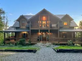 Tipsy Bear Lake House - Luxury Log home in premiere gated community