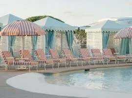 Caravan Court Hotel