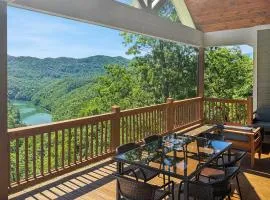 Fontana Grace w/ gorgeous lake view, community boat slips, free tickets