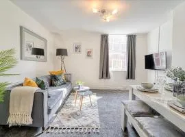 Elegant Period Apartment City Centre 2BR