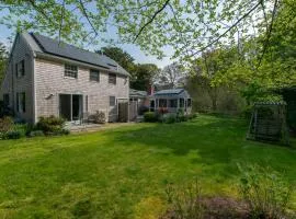 Spacious Mins from Beach & Dogs Welcome