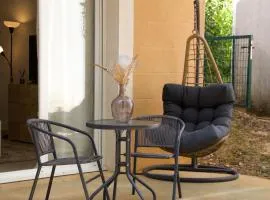 Le Patio des Albizzias