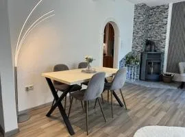 Modernes Zuhause auf Zeit - Terrasse & Carport