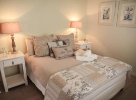 Olive Manor Guest House, pet-friendly hotel in Newcastle