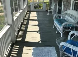 The Binnery cozy cottage on the coast of Maine