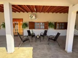 Casa linda com 3 quartos no centro da Barra do Garças