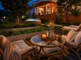 Luna Mediteran Garden Home - Jacuzzi & Gym, hotel di Zadar