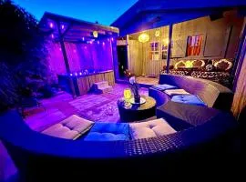 1001 Nights Luxury Spa Oasis with private jacuzzi sauna and garden between Amsterdam Haarlem and Schiphol Airport