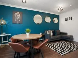 BrightCentral Apartment With Parking