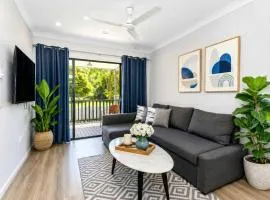 Townsville Golf Course Duplex 2 Bed 2 Bath w Secure Parking