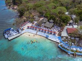 Bora Bora Beach Club Cartagena, готель у місті Ісла-Гранде