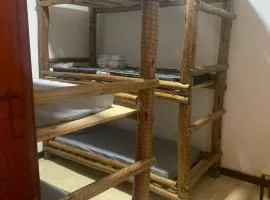 Hostel e Camping Terapia Roots