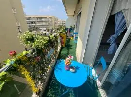 Bel appartement vue piscine