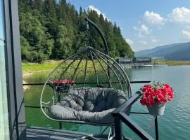 Black Swan Lakehouse