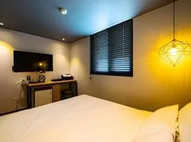 Hotel Deluxe