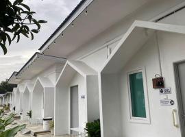 1108 Pedas Village Resort, hotel u gradu Pedas