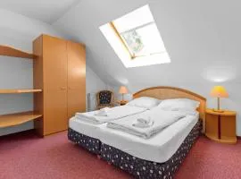 DAS BURGENNEST Chalet Zwei - 4 Betten Refugium mit privatem Bademantelgang zur Therme