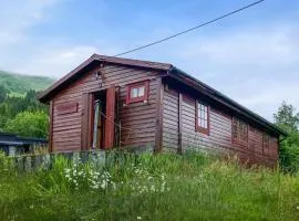 Lovely Home In Nordfjordeid With House A Panoramic View