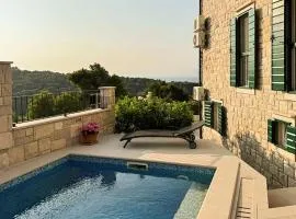 Gorgeous Home In Splitska