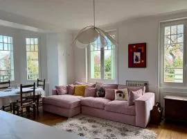 Beautiful family home 10 minutes from Versailles