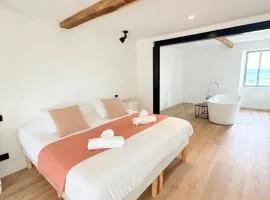Entrée indépendante - Suite spacieuse - Bain îlot - Jardin privé & Vue Pyrénées