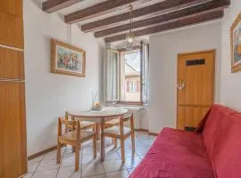 Three-room apartment in the center, next to the stadium