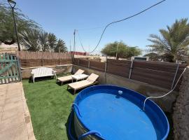 Baron of The deadsea Crown Collection, Hotel in Neve Zohar