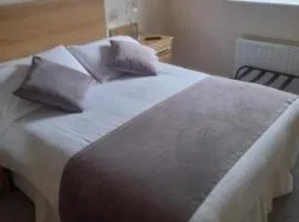Apartment Sleeps 14 with Parking