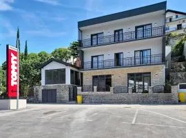 3 Bedroom Nice Apartment In Obrovac
