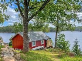 Gorgeous Home In Kinnarumma With House Sea View