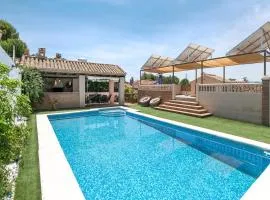 Luxury Villa with swiming pool next to Granada