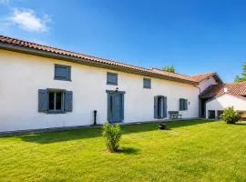 Ferme rénovée 14 pers, barbecue et grand jardin