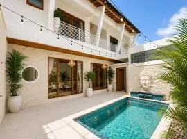 Bali Dream Villa in the heart of Sanur's premier Shopping, Dining and Entertainment