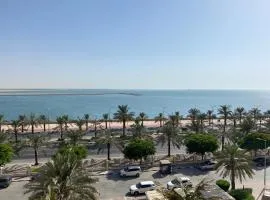 Spacious Sea View Studio l Bab Al Bahr