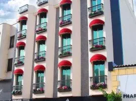 Grand Center Boutique Hotel