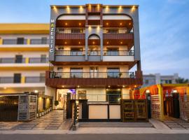 Mazestic Bay Hotel & Banquet, hôtel à Noida