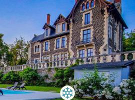 Manoir des Rêves Sauvages, khách sạn ở Parentignat