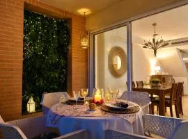 Stunning Duplex with Terrace, Near Cullera Beaches, Air Con, Fast WiFi and Free Parking