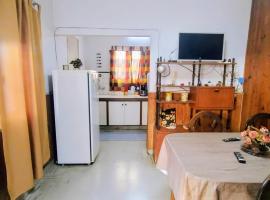 Casa Céntrica Yrigoyen, pleno centro, hotel a Santa Rosa