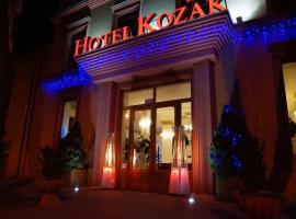 Hotel Kozak, hôtel à Chełm