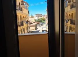 ZitaLapis, la finestra sullo stretto