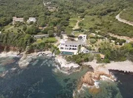 Villa EOLE face à la mer, les pieds dans l'eau