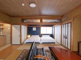 Top Floor Suite - Balcony View - Higashi Chaya Area
