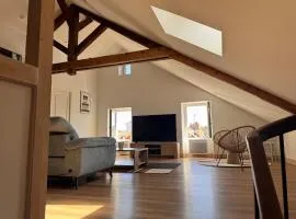 Appartement cosy sous les toits avec une vue dégagée et la climatisation