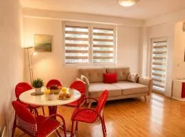Heart of red apartment-Smart TV-Netflix-Balcony