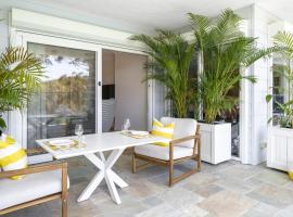 Garigal Studio 1br Unit with Pool Access and EV Station, hotell i Forestville