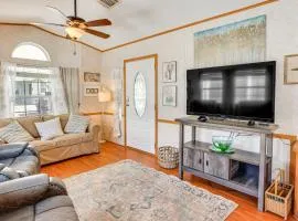 Pool + Dock Access! Boater’s Base in Lake Placid